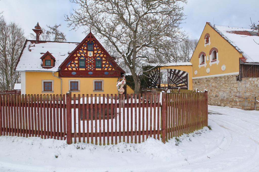 Hrazdeny Statek Mytinka Guest House ภายนอก รูปภาพ