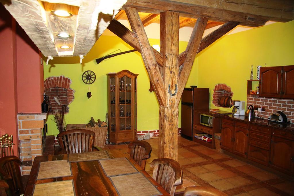 Hrazdeny Statek Mytinka Guest House ภายนอก รูปภาพ